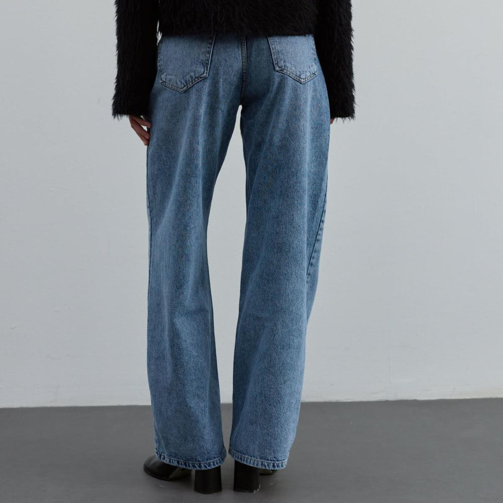 
                      
                        Düz Kesim Jean Mavi - Mavi
                      
                    