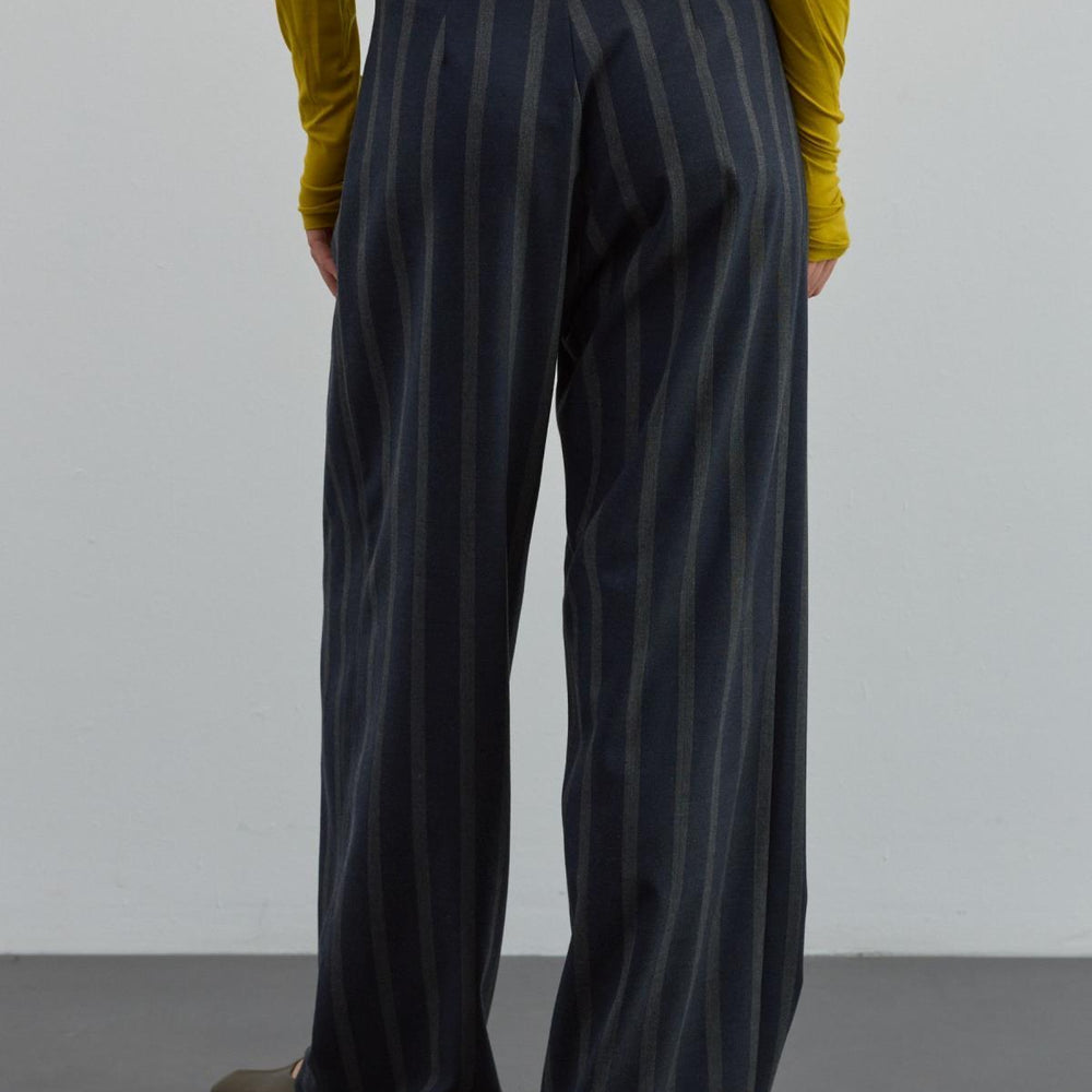 
                      
                        Çizgili Pantolon - Lacivert
                      
                    