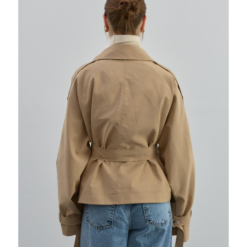 
                      
                        Kruvaze Kısa Trenç Bej - Bej
                      
                    